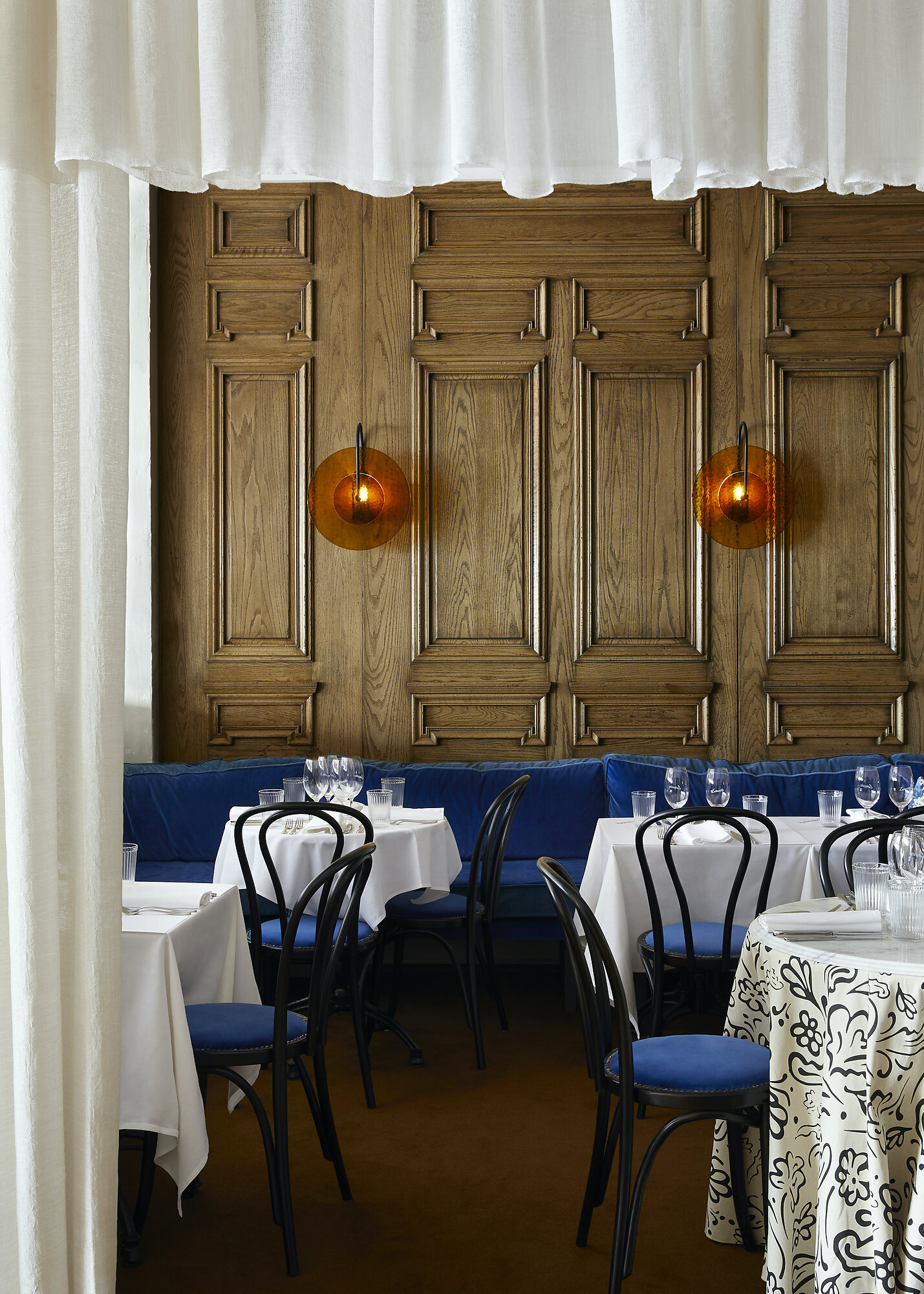 Interior photograph of Entrecôte Prahran by Lillie Thompson